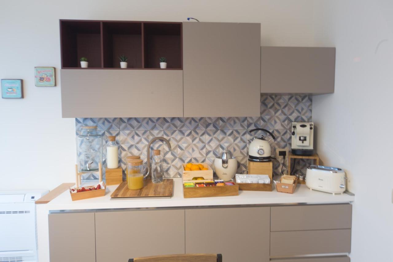Slow Chic Apartment Beb Policlinico Месина Екстериор снимка
